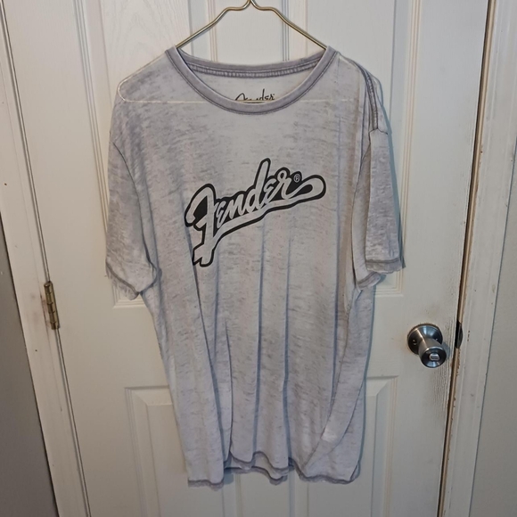 Lucky Brand Fender Light Gray T-shirt - Picture 1 of 5